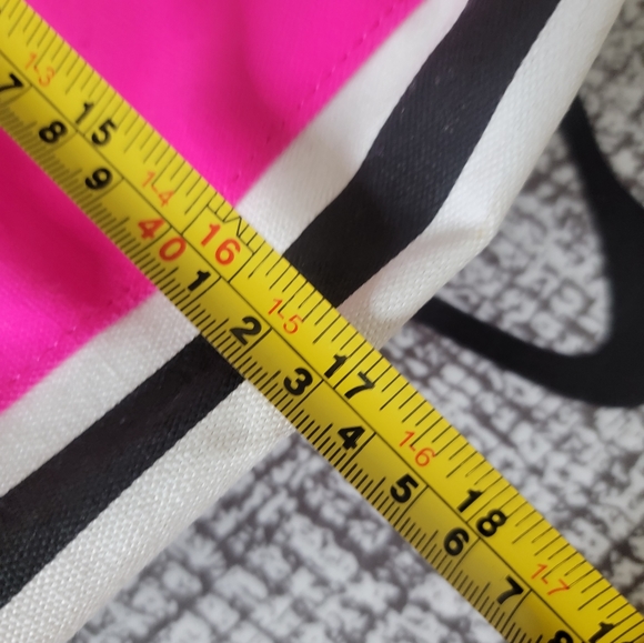 NWT Victoria's Secret Stripped Beach Tote - Picture 4 of 12